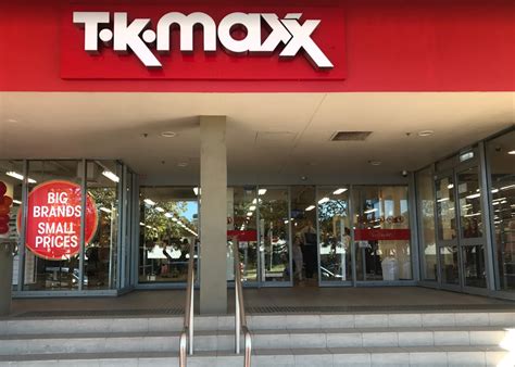 <b>TK</b> <b>Maxx</b> offers exceptional value on an ever-changing selection of big brand, designer and high-quality fashion apparel and home wares, for a whole lot less than department stores, every single day. . Tk maxx australia online